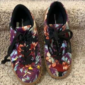 Funky  platform sneaker